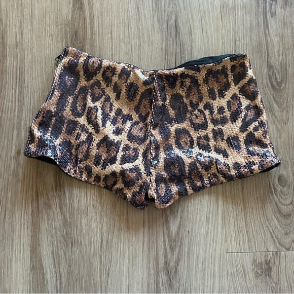 Charlotte Russe leopard sequin shorts - Picture 3 of 12